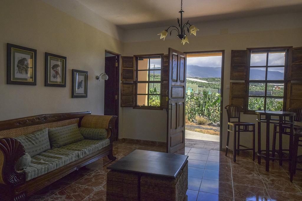 Apartamentos Finca La Cruz Tazacorte Room photo