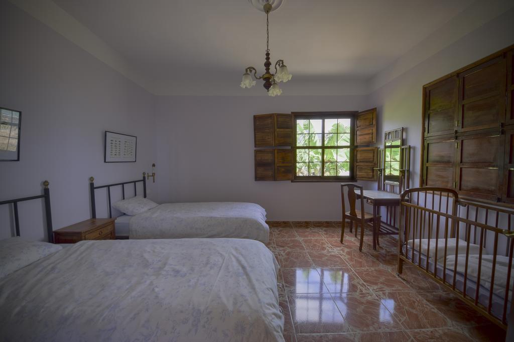 Apartamentos Finca La Cruz Tazacorte Room photo